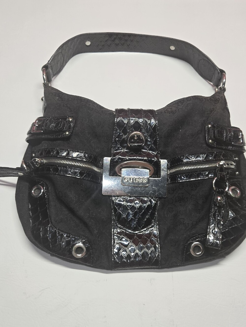 vintage Y2K Guess shoulder bag featuring silver hardware and a croc-embossed cen